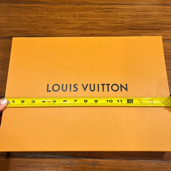 COPY - Louis Vuitton Magnetic Close Gift Boxes - Picture 7 of 9